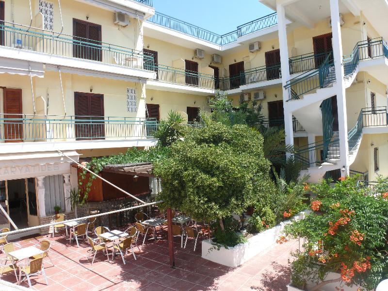 Hotel Karyatides Agia Marina  Luaran gambar