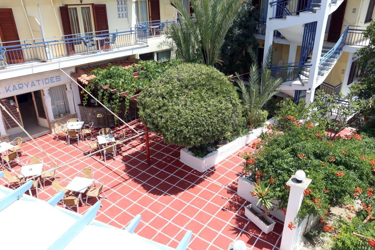 Hotel Karyatides Agia Marina  Luaran gambar