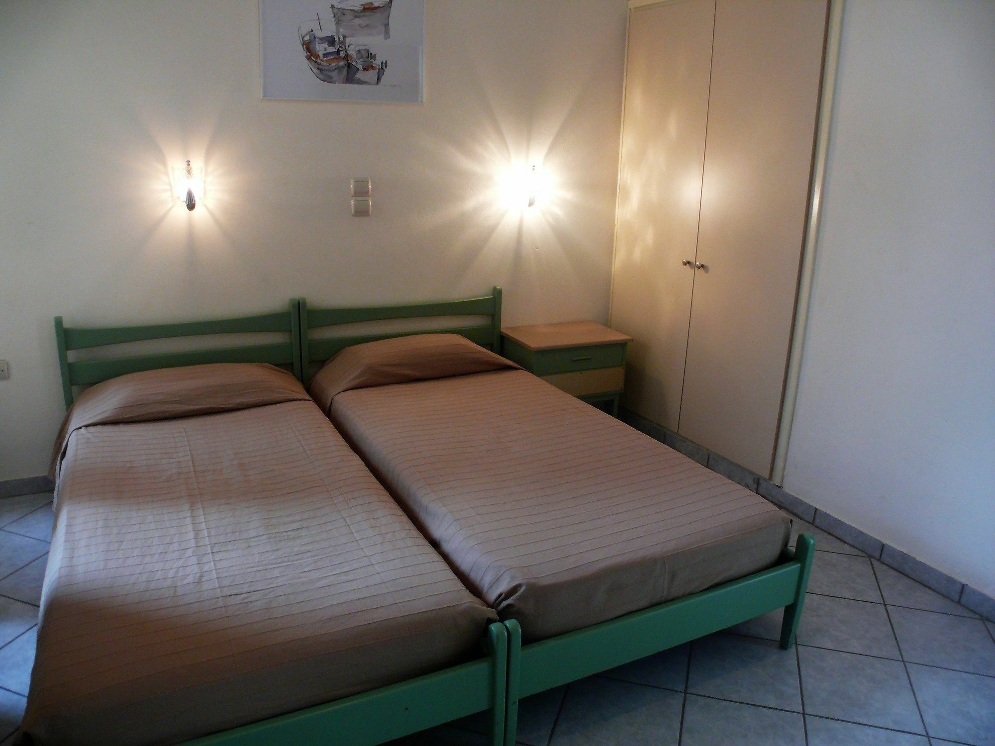 Hotel Karyatides Agia Marina  Luaran gambar