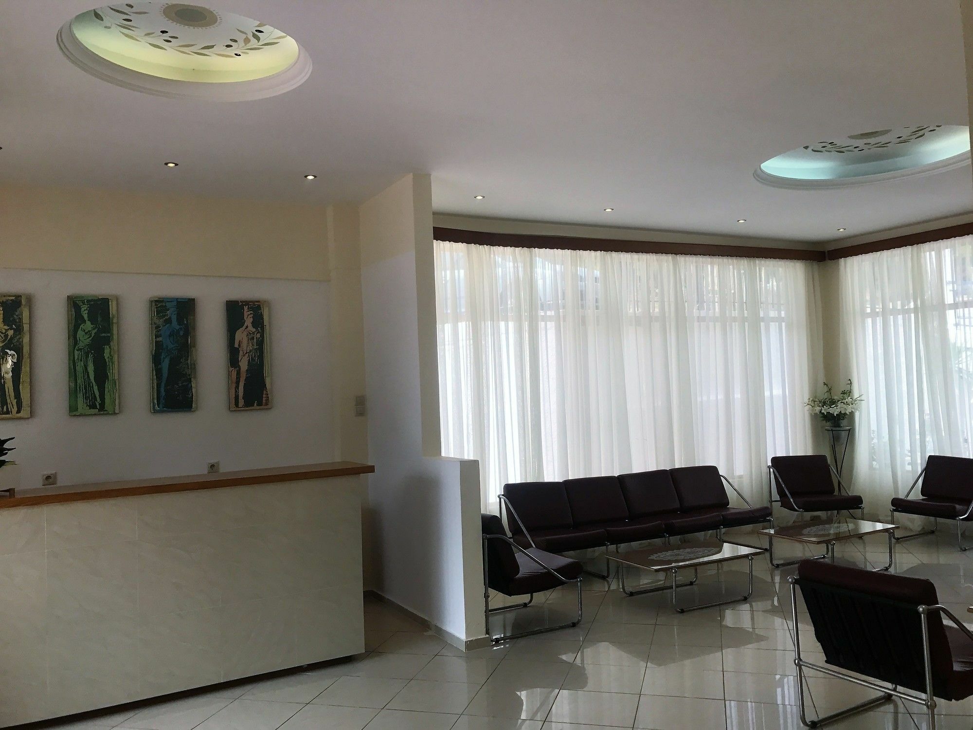 Hotel Karyatides Agia Marina  Luaran gambar