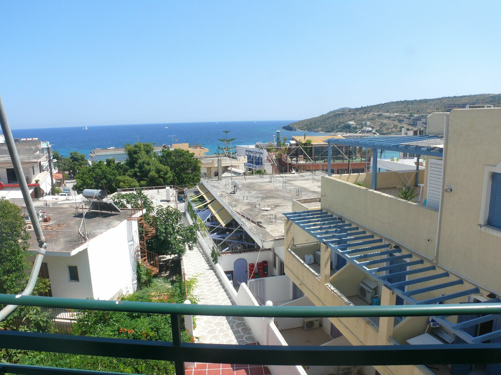 Hotel Karyatides Agia Marina  Luaran gambar