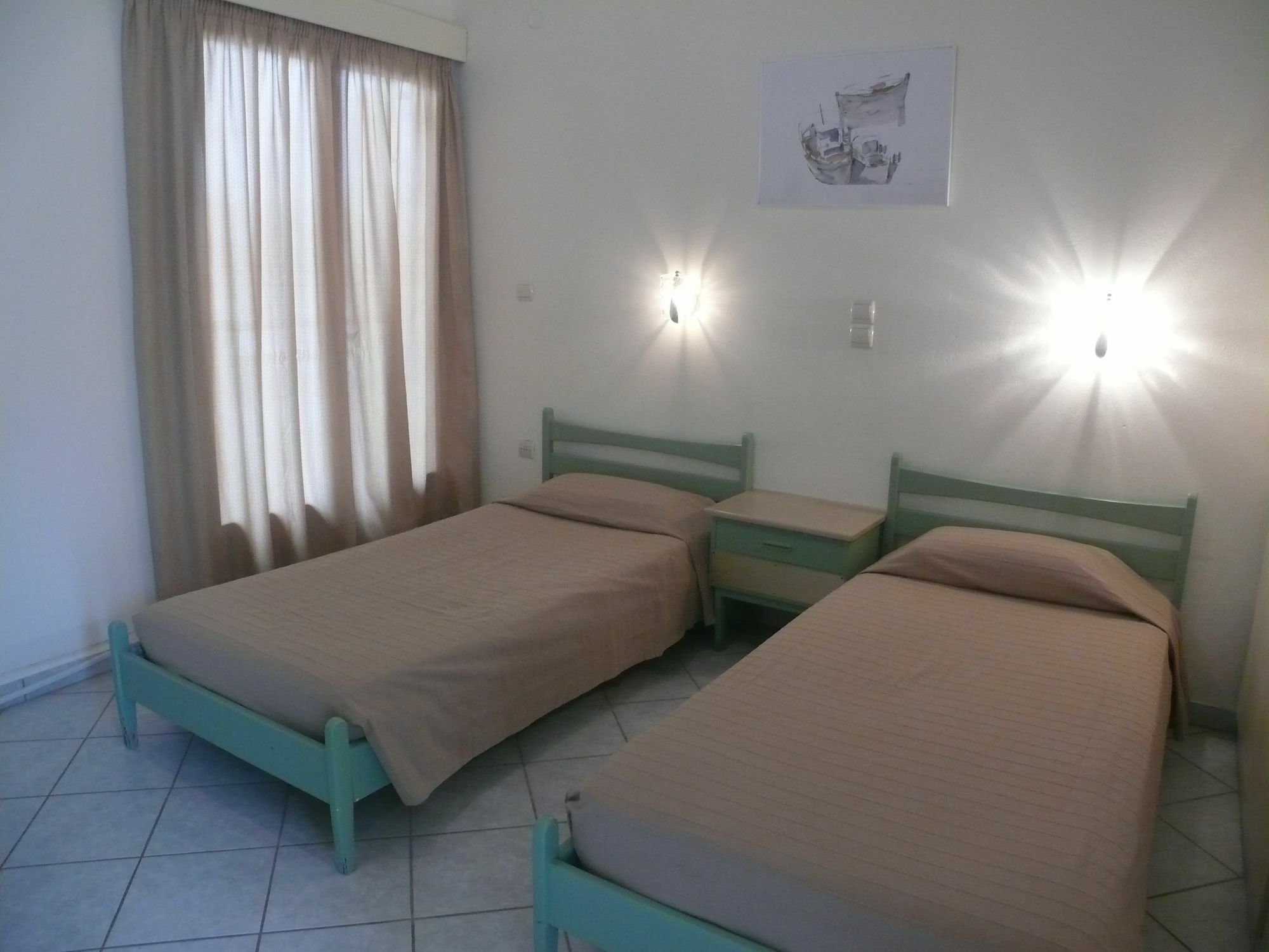 Hotel Karyatides Agia Marina  Luaran gambar