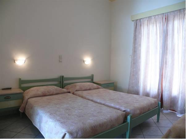 Hotel Karyatides Agia Marina  Luaran gambar